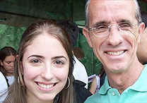Cludia Vieira e seu pai, Luiz; ela tenta entrar em fsica na Unicamp